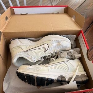 NEW with tags! Nike Zoom Vomero 5 Sail Mink Brown